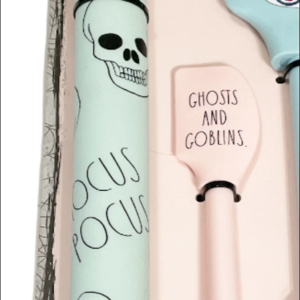 NEW Rae Dunn HOCUS POCUS, GHOSTS AND GOBLINS, Sugar Skull 3Pc Baking Set